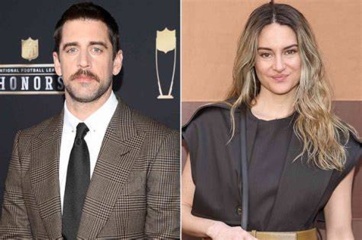 Aaron Rodgers Rumored Girlfriend Talks About Hard Times Amid Losing Streak ofthe Packers