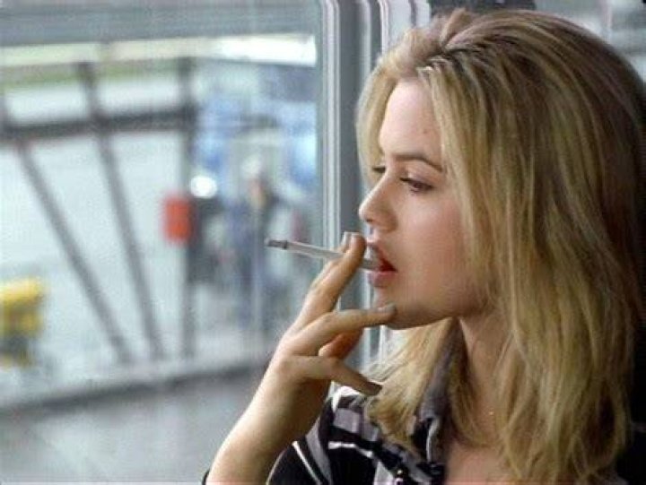 Alicia Silverstone smoking 4 Alicia Silverstone (born Octo&hellip; Flickr