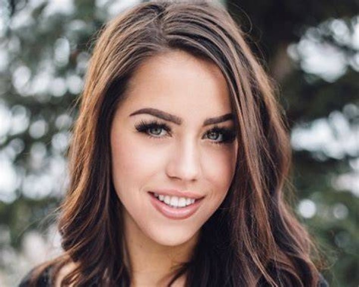 Alina Lopez Age, Wiki, Biography, Height, Measurements, Weight, Boyfriend, Birthday