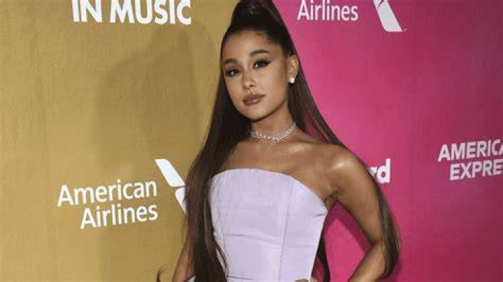 Ariana Grande Details, Weight, Height, Age, Body Measurement, Facts
