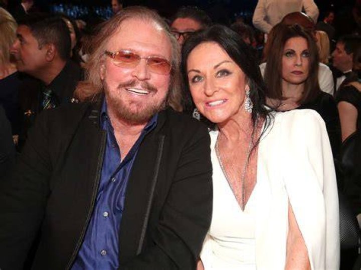 Barry Gibb and his wife Linda bee gees Pinterest Barry gibb