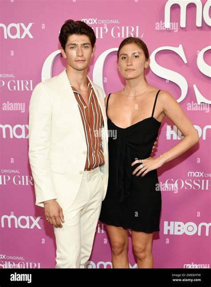 Barton Cowperthwaite Girlfriend Oren Actor Is Currently Dating His GF