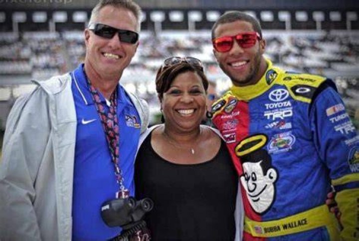 Bubba Wallace Parents Darrell Wallace Sr., Desiree Wallace, Siblings