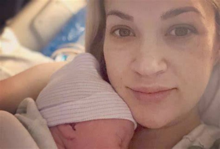 Carrie Underwood shares first photo of baby son Music News The