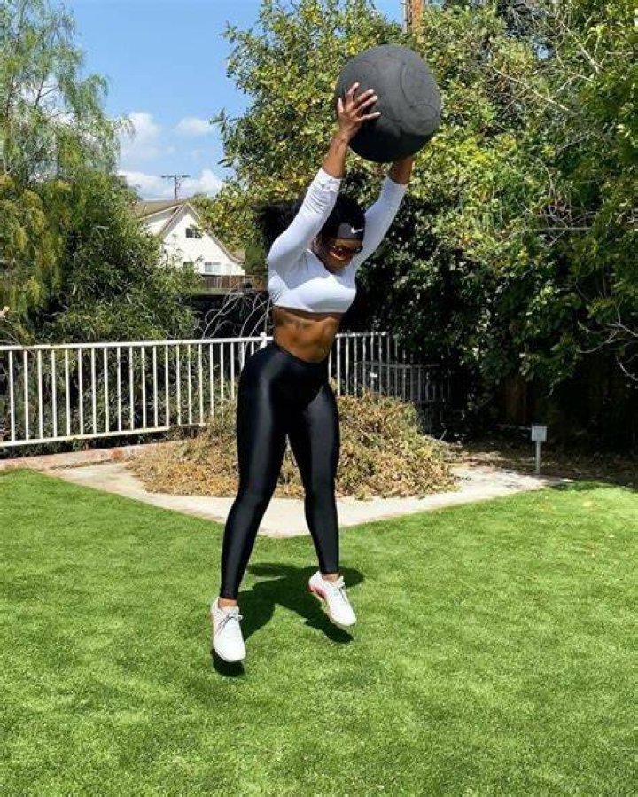 Chanel DeLisser Fitness Coach, Bio, Wiki, Age, Height, Duke, Workouts, and Net Worth ·