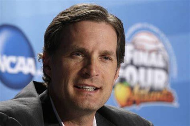 Christian Laettner Reaches Deal to Repay Investors WSJ