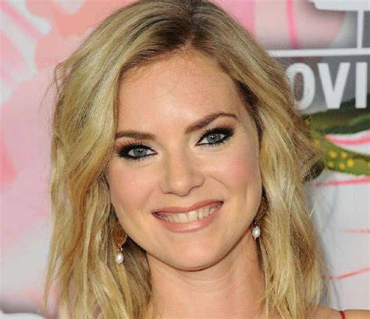 Cindy Busby Bio, Age, Height, Boyfriend, Net Worth