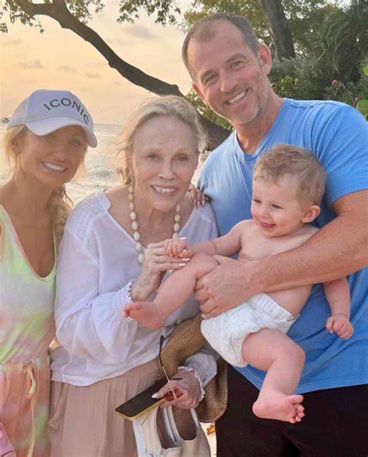 Discover The Heartwarming Story Of Faye Dunaway's Children