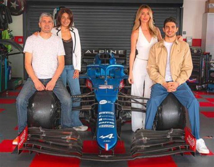 Esteban Ocon Parents / Esteban Ocon Imdb / &prime;&prime; i hope renault can create