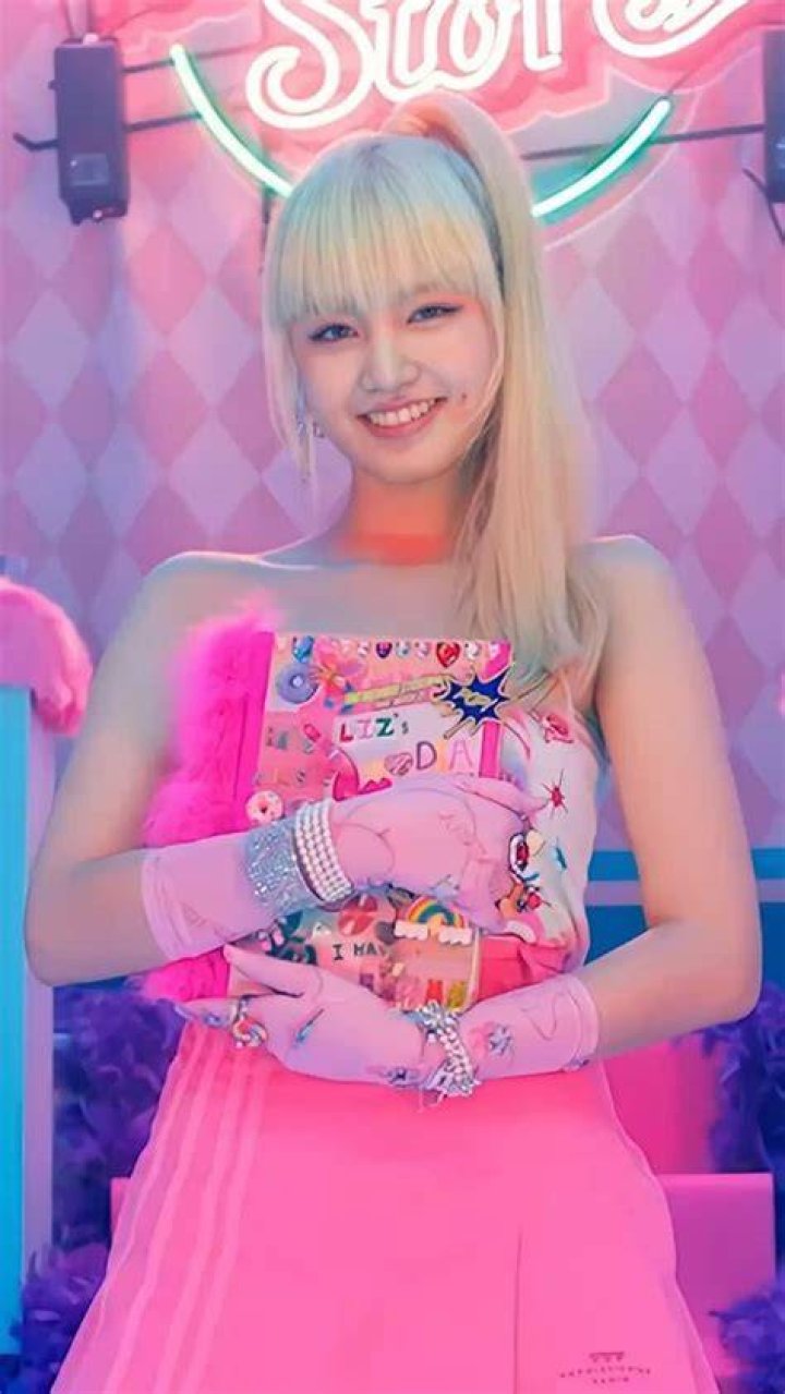Everything about IVE member Liz Profile, Age, Boyfriend and unknown