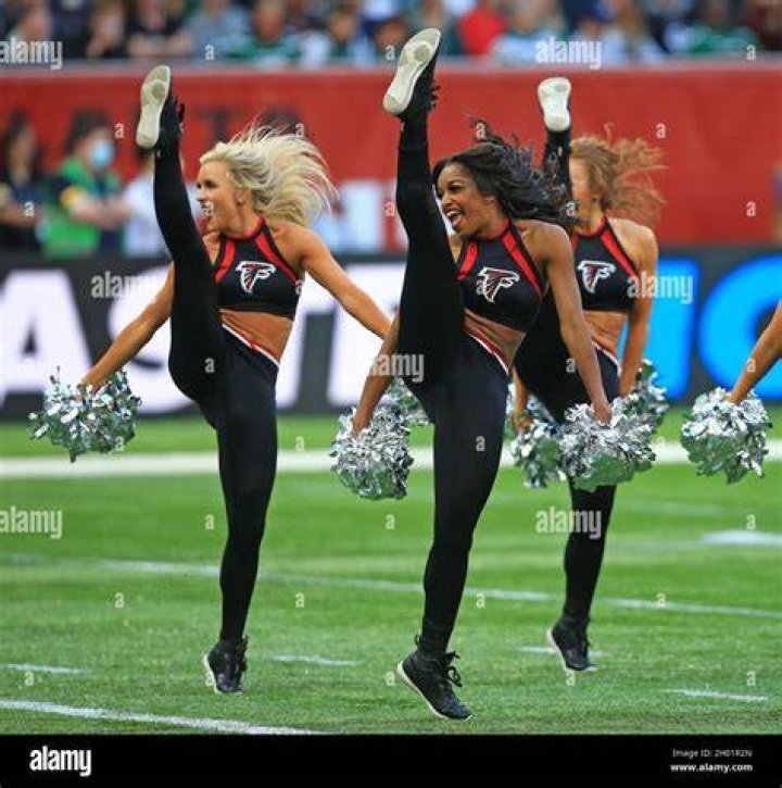 Falcons Sabrina Hottest nfl cheerleaders, Professional cheerleaders