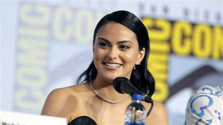 FichierCamila Mendes by Gage Skidmore 2.jpg &mdash; Wikip&eacute;dia