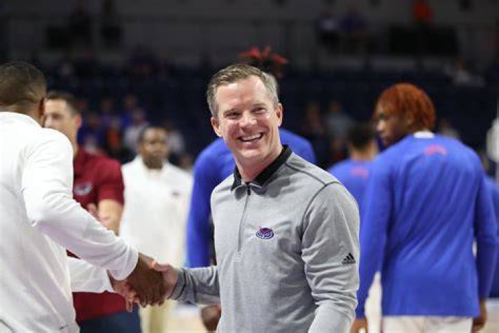 Florida Atlantic' Head Coach Dusty May Bio (Net Worth, Salary, Contract, Wife) ·