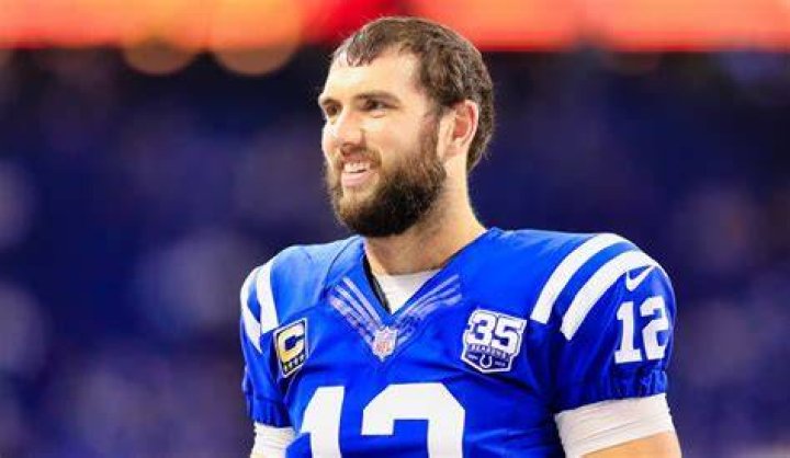 Former Colts QB Andrew Luck reads virtually to kids amid coronavirus