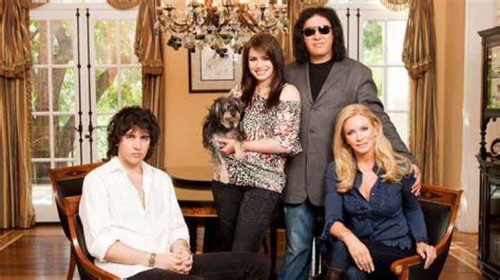 GENE SIMMONS FAMILY JEWELS reality series kiss heavy metal hard rock
