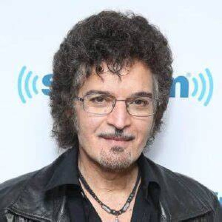 Gino Vannelli Bio, Wiki, Age, Height, Wife, Family, Brother to Brother, Songs and Net Worth