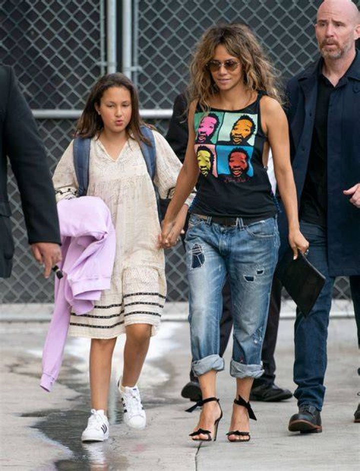Halle Berry w/ her daughter Nahla Celebrity Families, Celebrity Moms