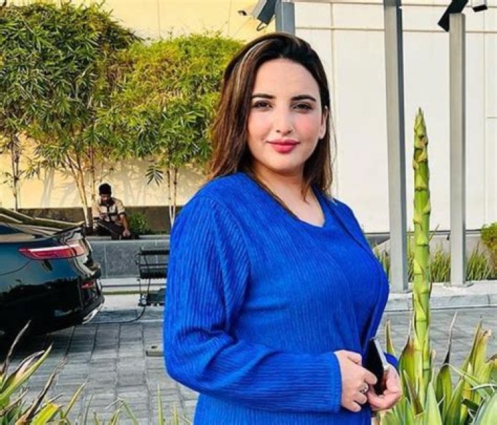 Hareem Shah Colgate Video, Toothpaste Ad Who Is She? Age