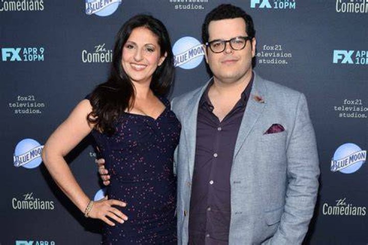 How Josh Gad And His Wife Found Love Through A Serendipitous Encounter