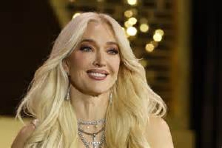 How Tall is Erika Jayne? Splatterly