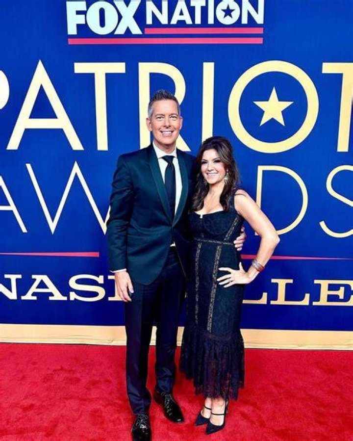 How Tall is Rachel Campos Duffy?