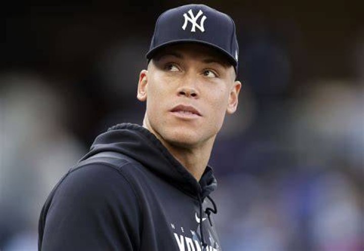 In photos Aaron Judge takes wife Samantha for shopping in Beverly