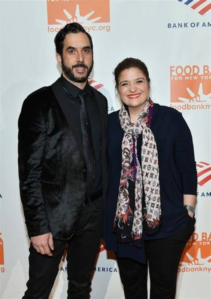 Is Alex Guarnaschelli Married? Her Husband, Boyfriend, Dating