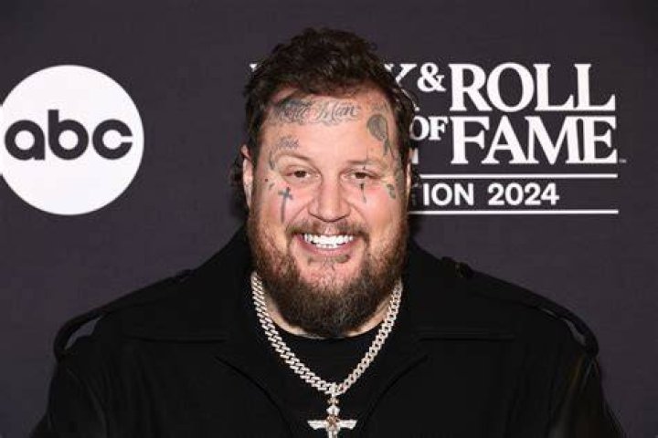 Is Jelly Roll Related To Struggle Jennings? Family Background