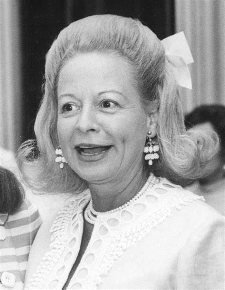 Is Martha Mitchell's daughter Marty still alive?