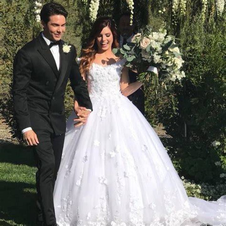 is sydney sierota married