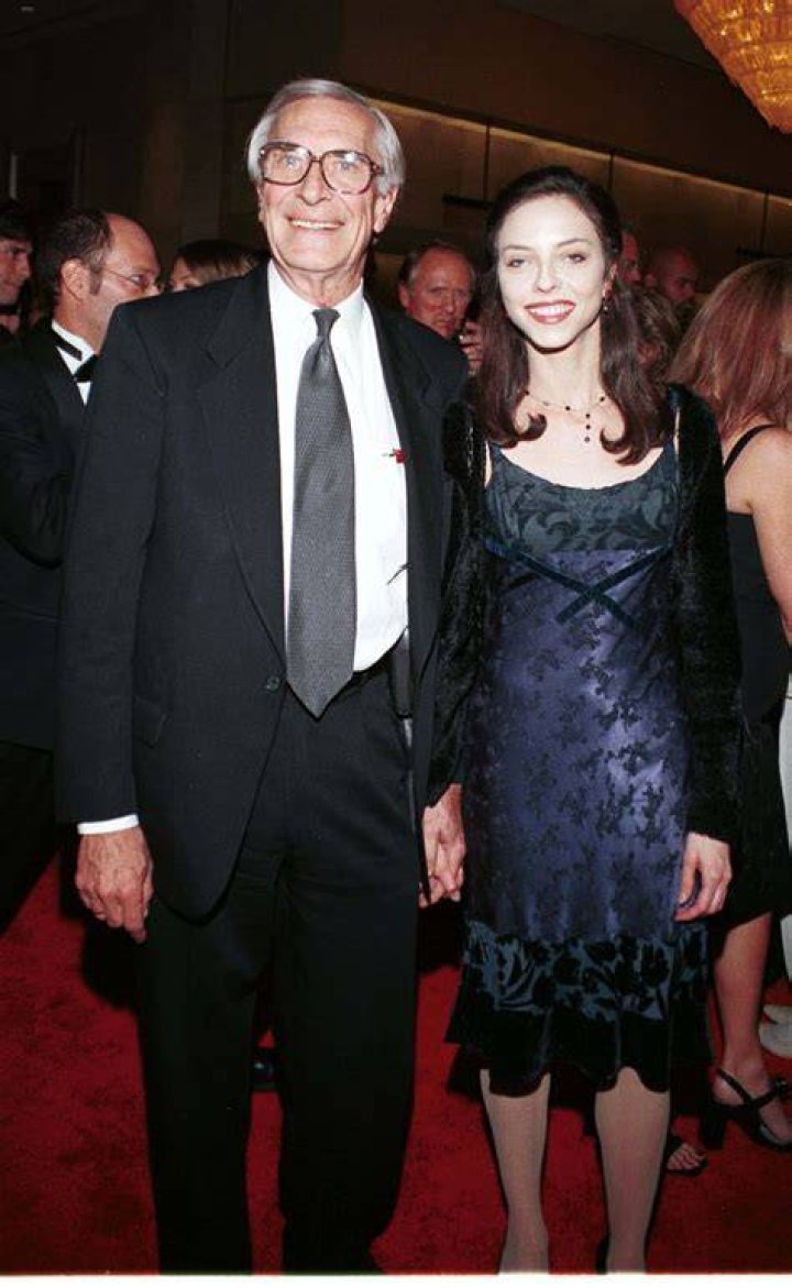 "It tackles the agreements we all make with our parents," Juliet Landau on father Martin Landau's in ·