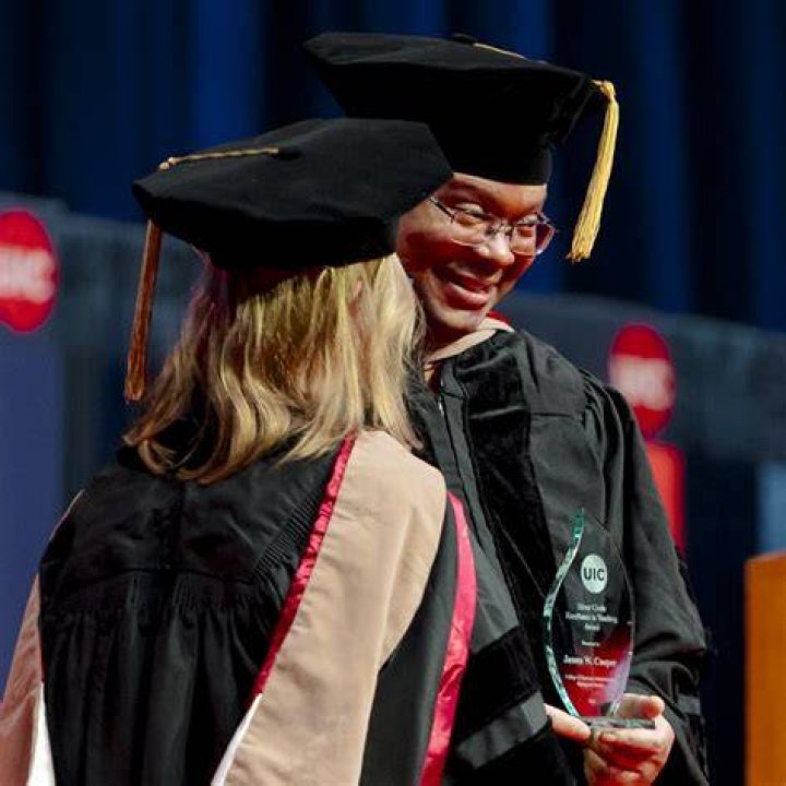 Jacob Cooper Wins Teaching Award in Honors University of Washington