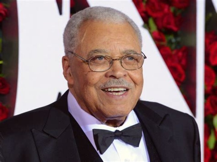 James Earl Jones 2018 Wife, tattoos, smoking & body facts Taddlr