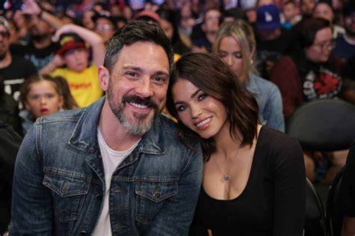 Jenna Dewan, Steve Kazee Mourn 'Sudden' Death of Dog Violet Mae