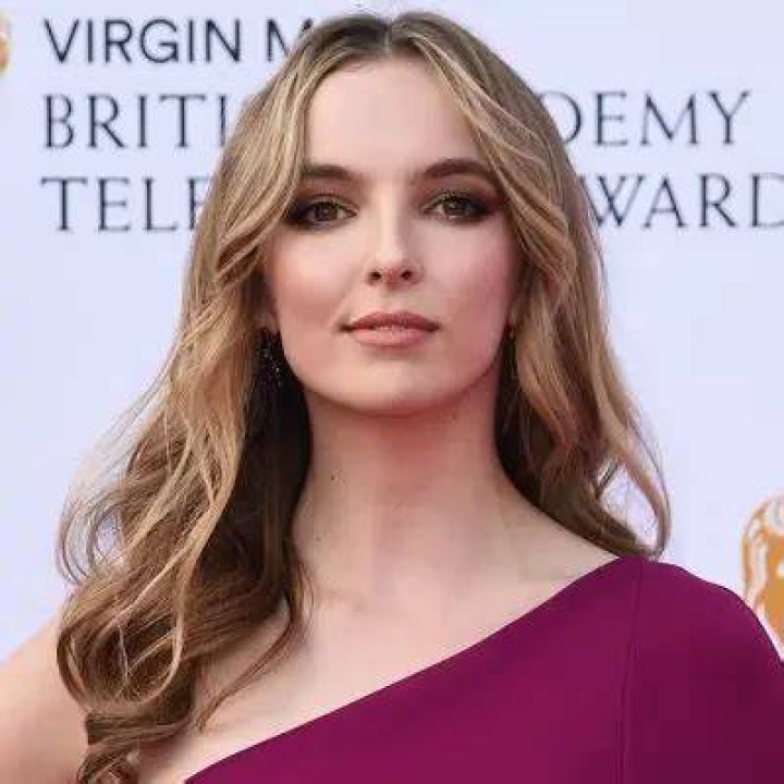 Jodie Comer 30, 1993, Age, Born, Height, Children, Family, Biography
