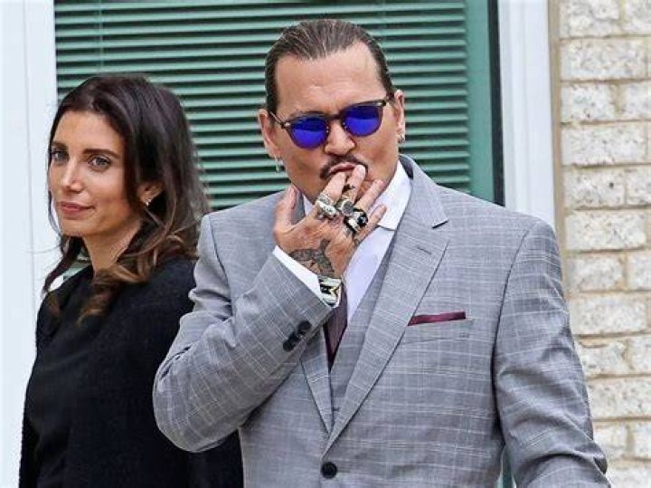Johnny Depp En couple avec Ashley Olsen