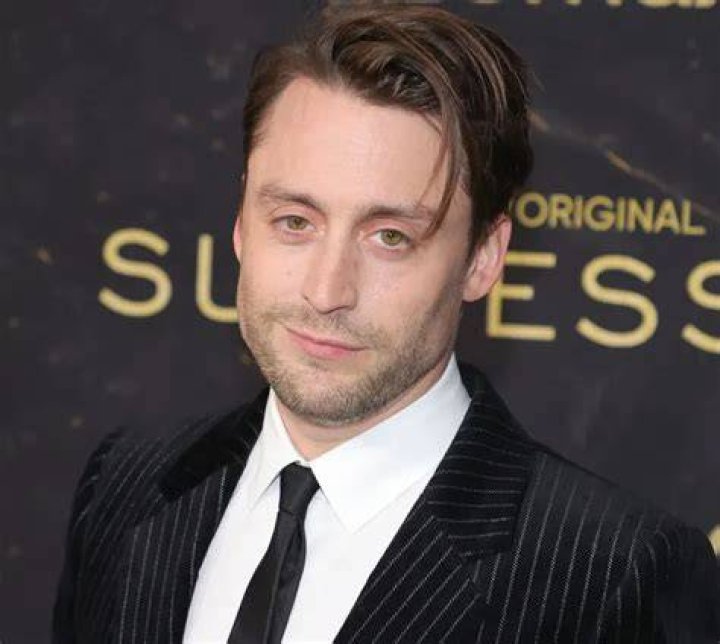 Kieran Culkin Wiki 2021 Net Worth, Height, Weight, Relationship & Full
