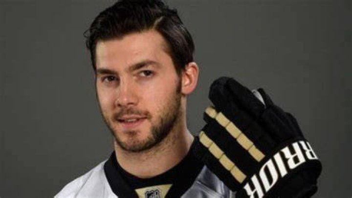 Kris Letang Net Worth, Career, Endorsements, Wife, Family, and more ·
