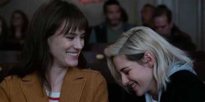 Kristen Stewart and Mackenzie Davis 'It's a gay Christmas movie. That