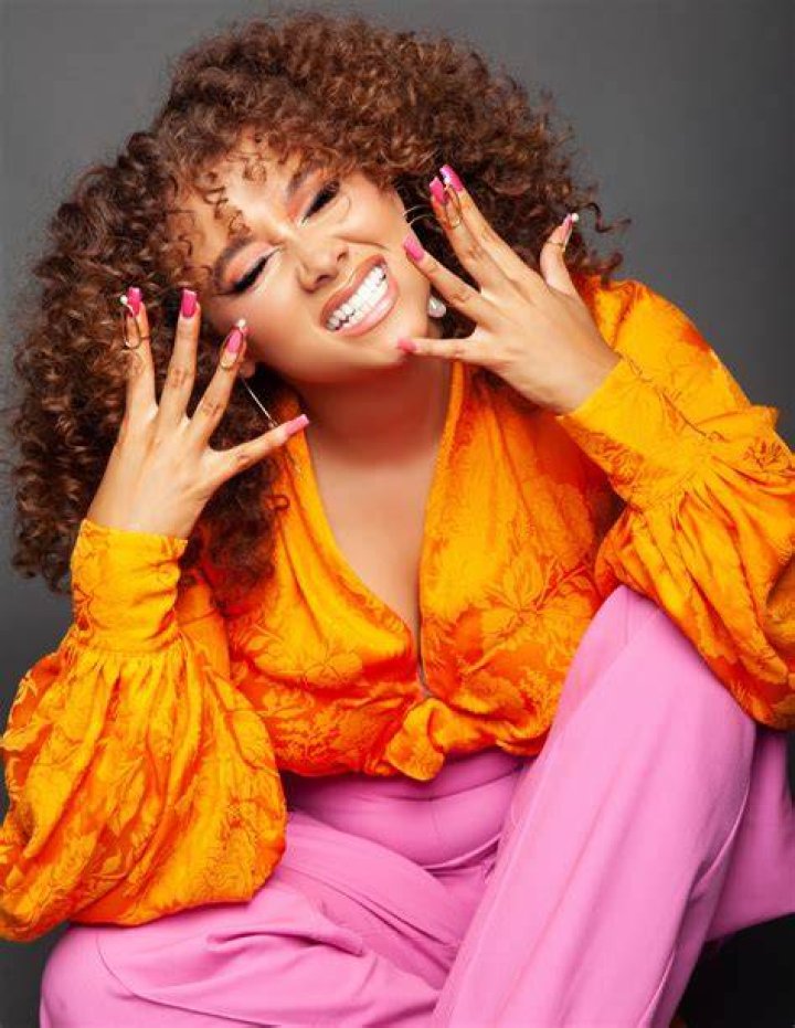 LADYGUNN HIDDEN GEM TALIA JACKSON