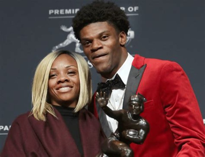 Lamar Jackson Family With Mother and Girlfriend Jaime Taylor 2023 YouTube