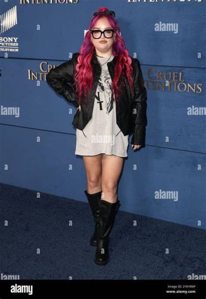 Lauren Godwin Biography Facts, Childhood, Family Life & Achievements