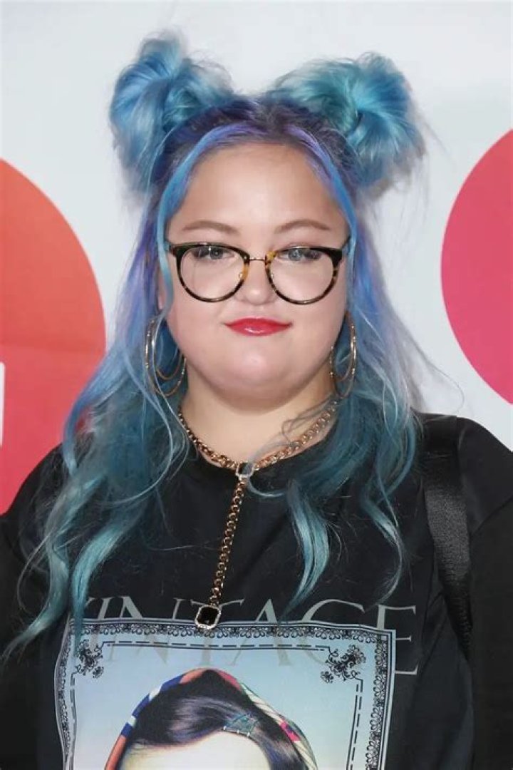 Lauren Godwin Net Worth, Age, Height, Weight, Early Life, Career