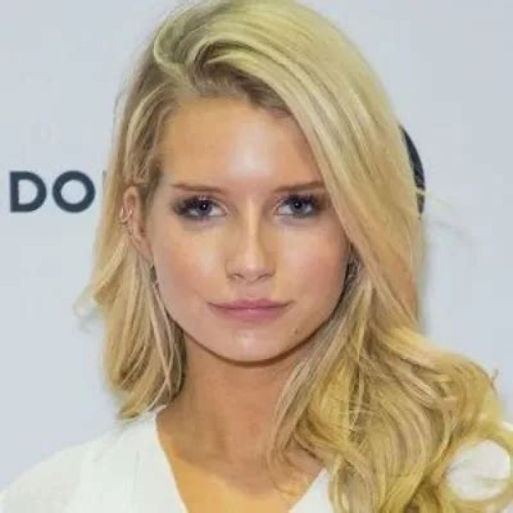 Lottie Moss Bio, Family, Career, Boyfriend, Net Worth, Measurements