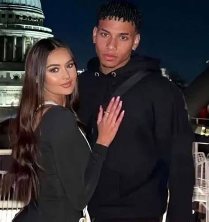 Louis Russell Wiki, Biography, Age, Height, Girlfriend, Net Worth