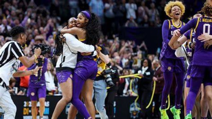 LSU women's basketball secures best start in program history at 160