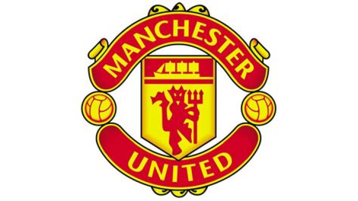 Man Utd 'turn down WORLD RECORD transfer offer for Mary Earps' as
