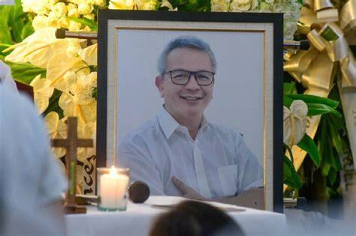 Mario Dumaual laid to rest in Marikina