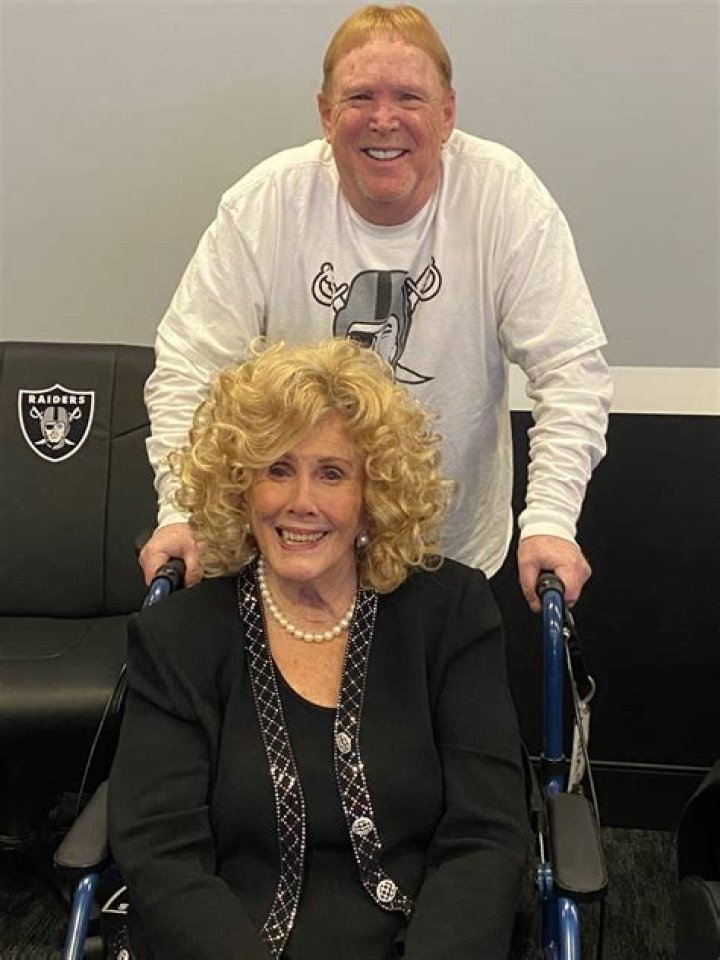 Mark Davis&rsquo; treats his mom, Carol, to Las Vegas Raiders opener Las