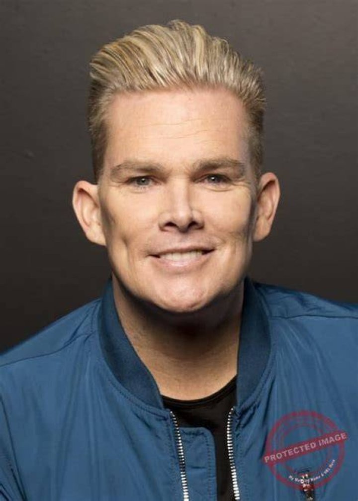 Mark McGrath Net Worth & Bio/Wiki 2018 Facts Which You Must To Know!
